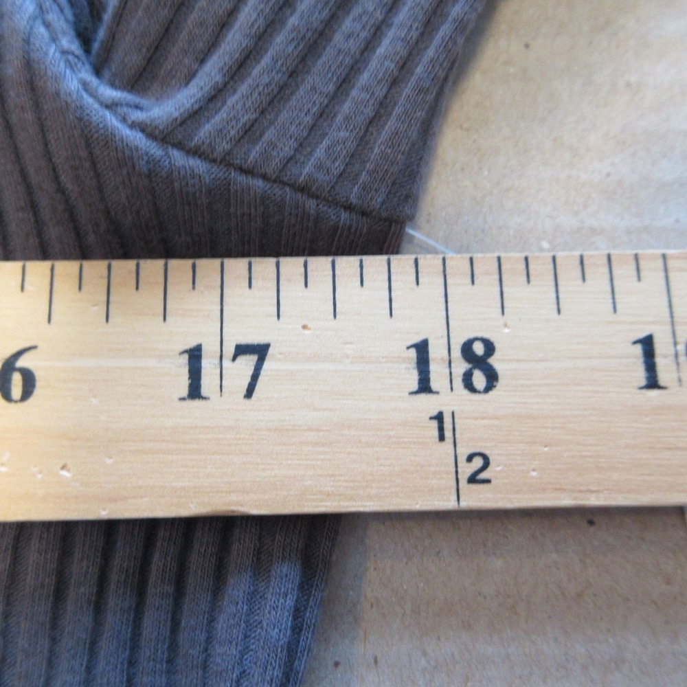 Ribbed Shirttail Henley Top Y2K Vibe Scoop Neck Sz Large Charcoal Gray Shirt NWT - Picture 9 of 11